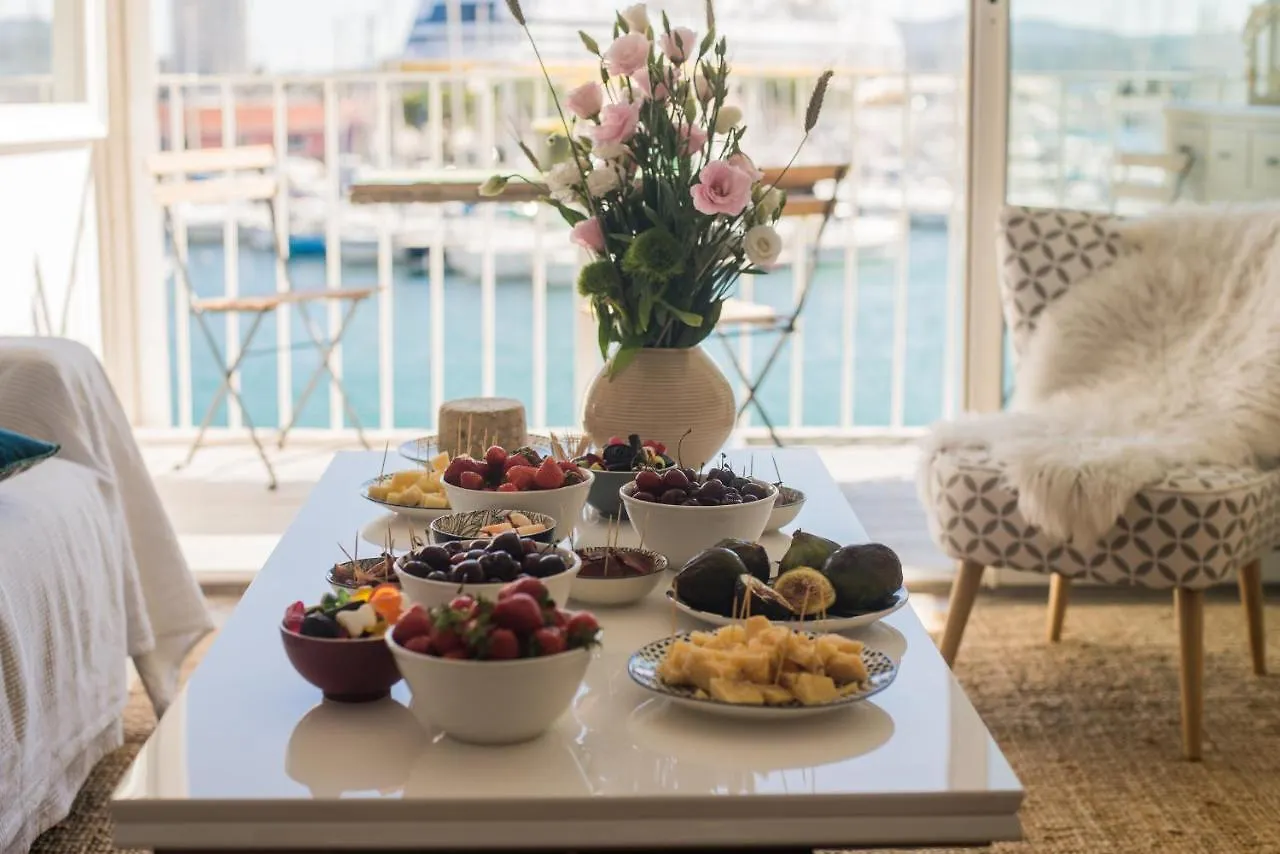 Appartement Marinca du Port de Toulon France