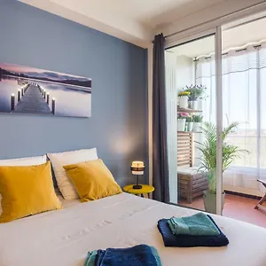 Appartement T2 Avec Loggia Fleurie Et Ensoleillée, Toulon